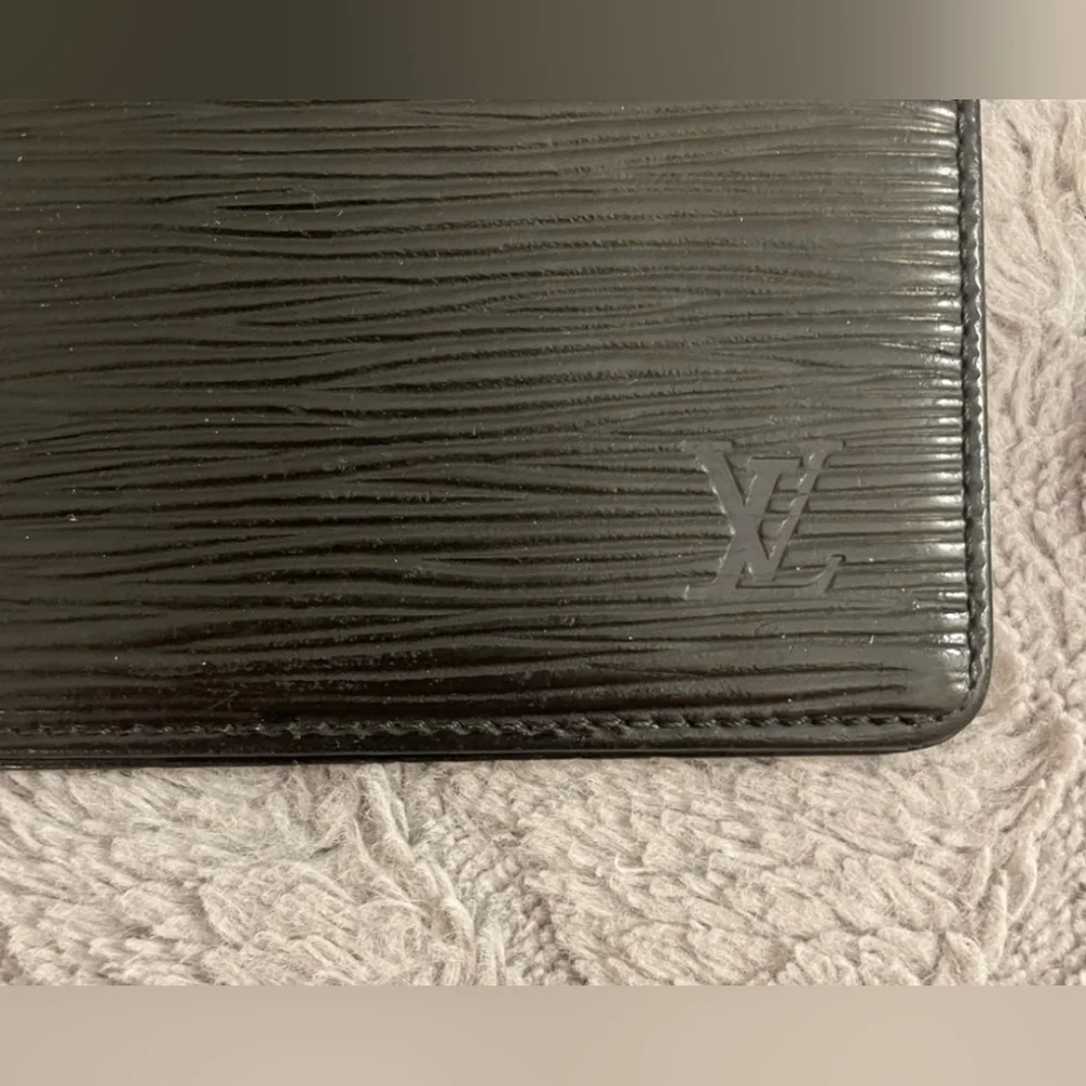 Louis Vuitton Epi Leather Black Card Holder  EUC - Picture 4 of 11